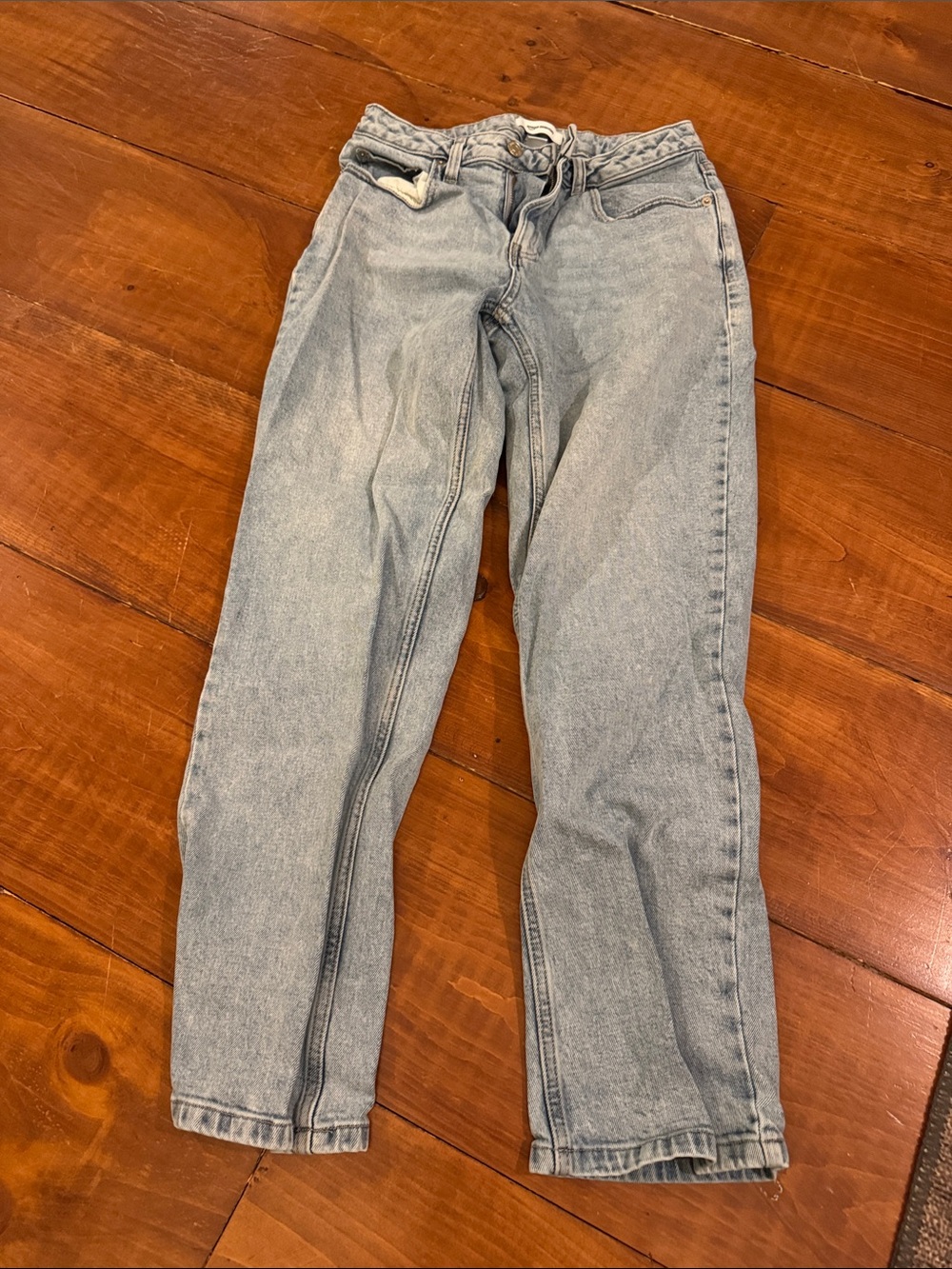 Amazon Essentials Light Blue Relaxed Jeans